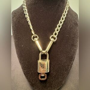 LV Silver Lock and Key 302 with unbranded chain